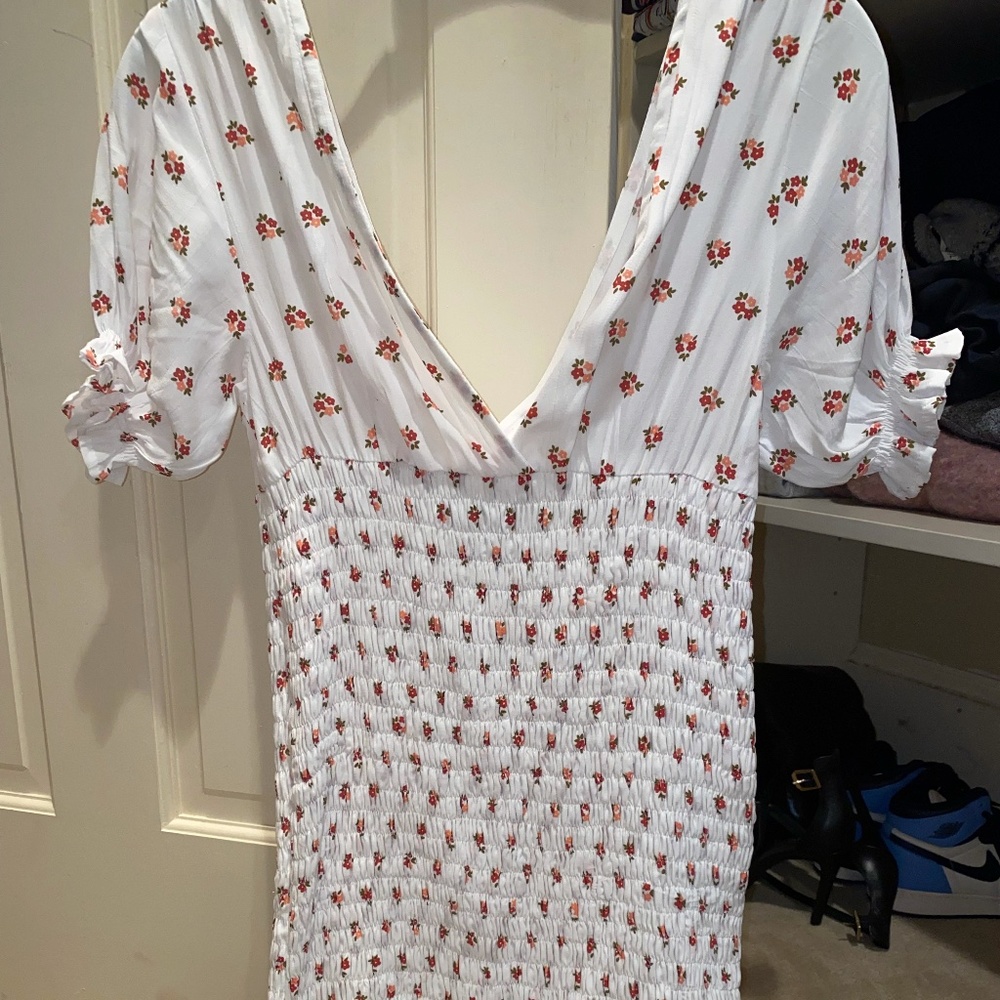 With Jéan White Floral Dress